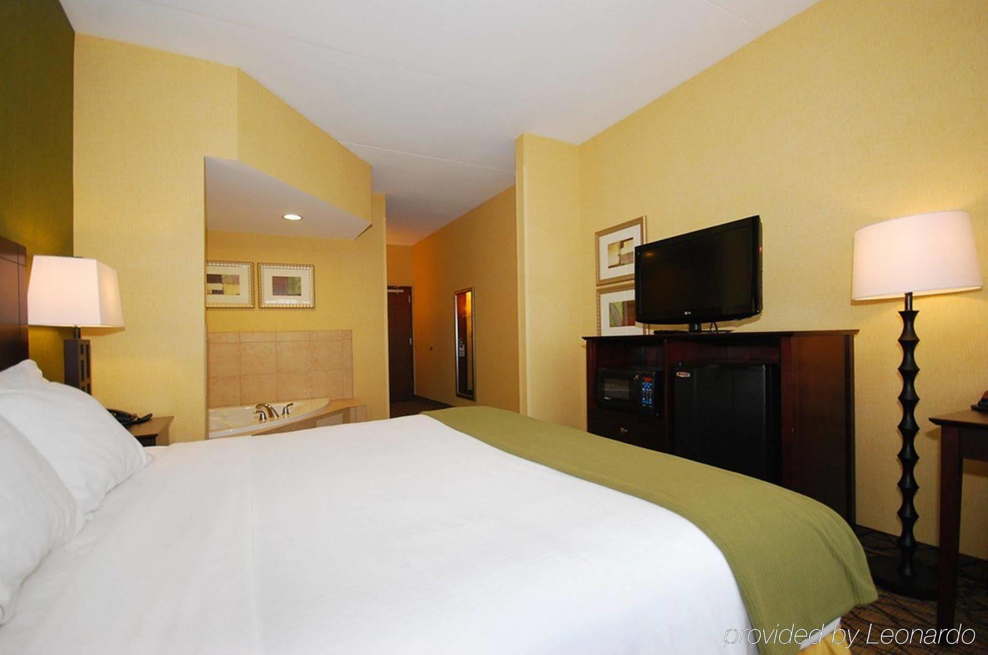 Holiday Inn Express And Suites Kittanning, An Ihg Hotel Dış mekan fotoğraf