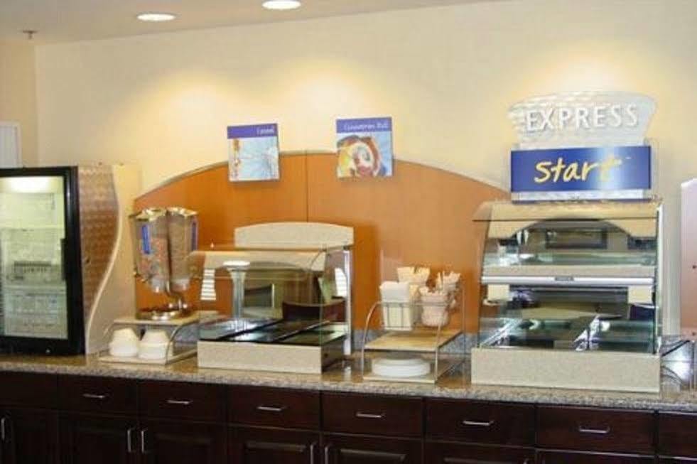 Holiday Inn Express And Suites Kittanning, An Ihg Hotel Dış mekan fotoğraf