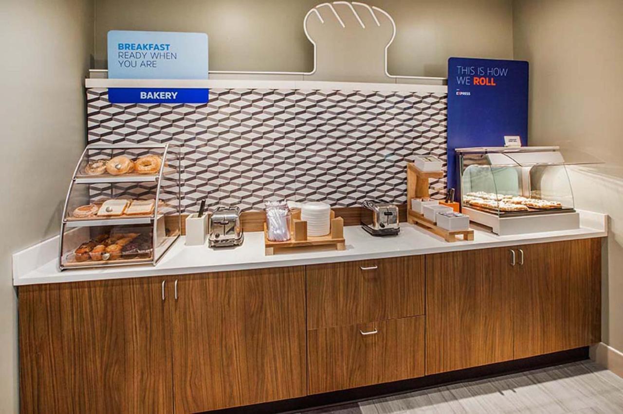 Holiday Inn Express And Suites Kittanning, An Ihg Hotel Dış mekan fotoğraf
